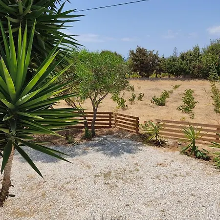 Lena Kır Evi Kastrákion