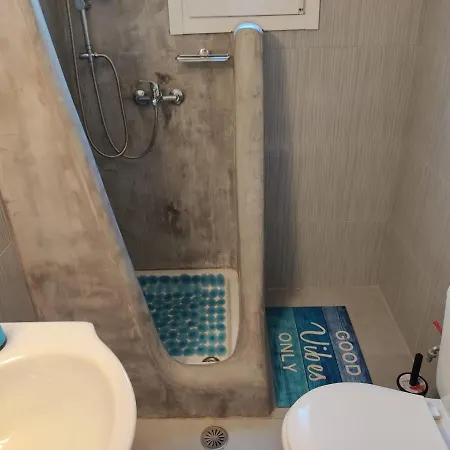 Lena Kır Evi *
