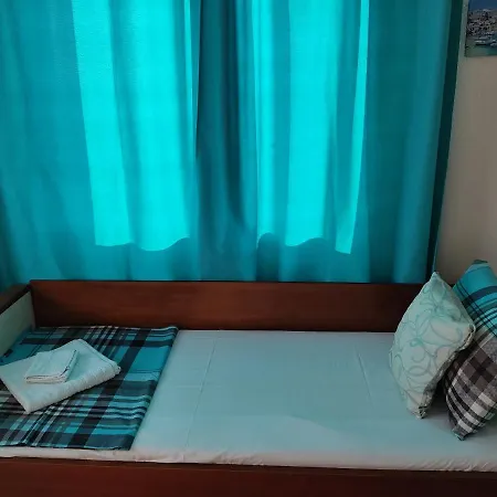 Lena Kır Evi *